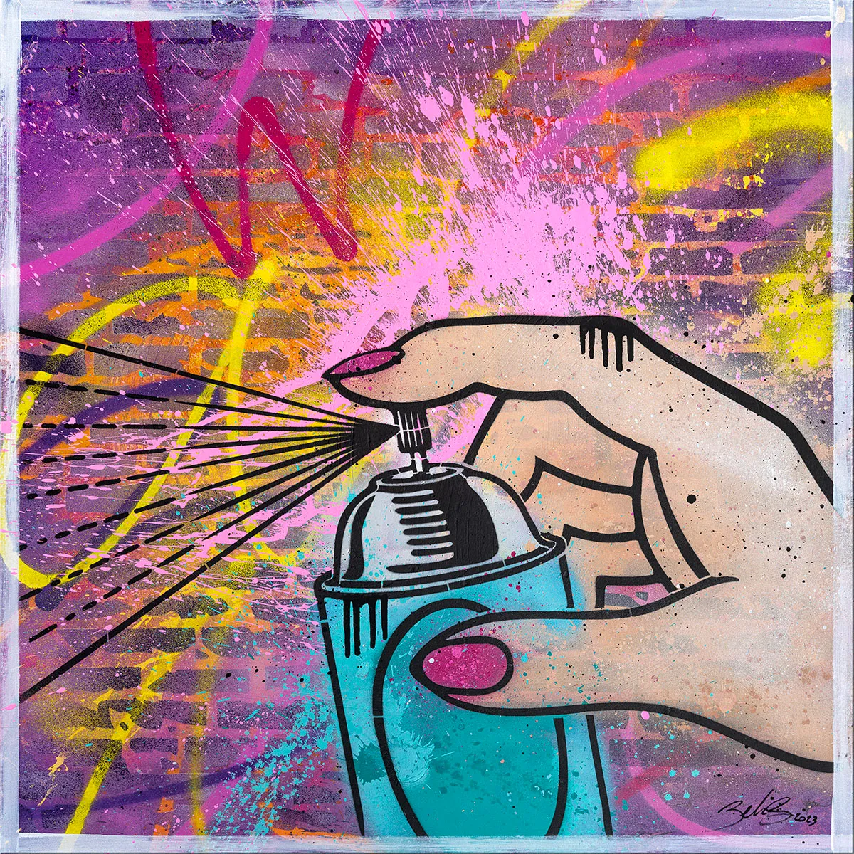 Peinture montrant une main stylisée appuyant sur une bombe de peinture turquoise devant un fond graffiti multicolore. — Explosive Hand, John Beckley
